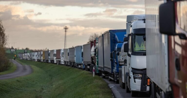 Ukraine Gets Angry As Polish Truck Drivers Close Border Crossings